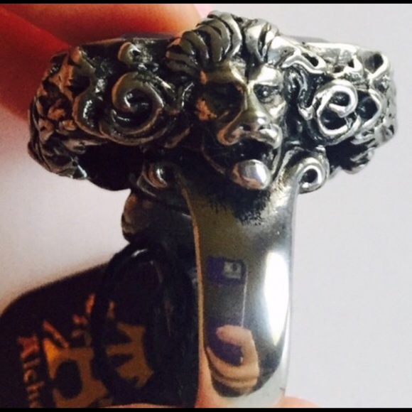 Britannia Gem Oversized Swarovski Crystal Ring 7 - Picture 2 of 4